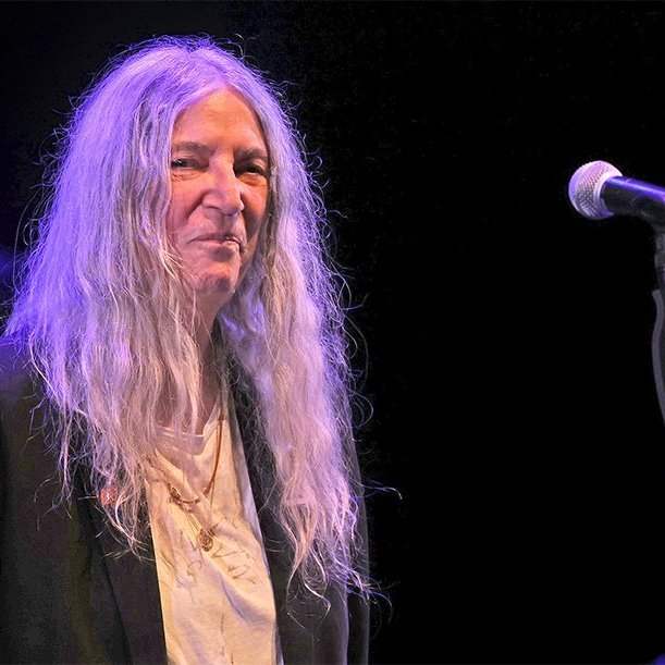Patti Smith kankvís á sviðinu í Hofi. Mynd: Skapti Hallgrímsson