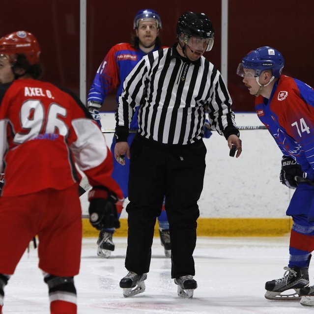 19. mars 2021 - SA Víkingar vinna Skautafélag Reykjavíkur 8:3 í Skautahöllinni á Akureyri og tryggja sér þar með deildarmeistaratitilinn þrátt fyrir að eiga þrjá leiki eftir. SA hefur unnið átta af níu leikjum vetrarins. Ljósmynd: Skapti Hallgrímsson.