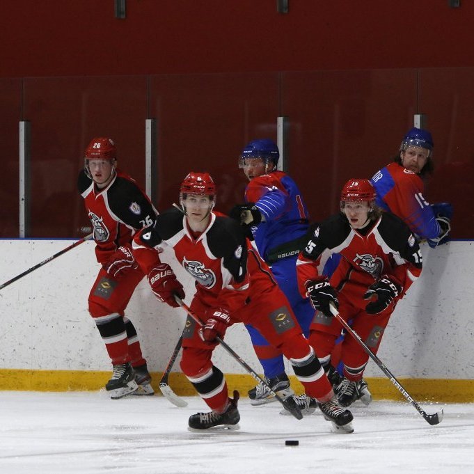 19. mars 2021 - SA Víkingar vinna Skautafélag Reykjavíkur 8:3 í Skautahöllinni á Akureyri og tryggja sér þar með deildarmeistaratitilinn þrátt fyrir að eiga þrjá leiki eftir. SA hefur unnið átta af níu leikjum vetrarins. Ljósmynd: Skapti Hallgrímsson.