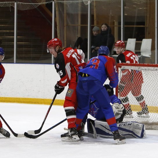 19. mars 2021 - SA Víkingar vinna Skautafélag Reykjavíkur 8:3 í Skautahöllinni á Akureyri og tryggja sér þar með deildarmeistaratitilinn þrátt fyrir að eiga þrjá leiki eftir. SA hefur unnið átta af níu leikjum vetrarins. Ljósmynd: Skapti Hallgrímsson.