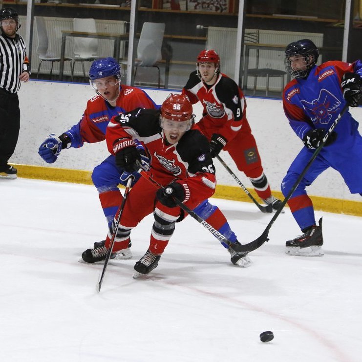 19. mars 2021 - SA Víkingar vinna Skautafélag Reykjavíkur 8:3 í Skautahöllinni á Akureyri og tryggja sér þar með deildarmeistaratitilinn þrátt fyrir að eiga þrjá leiki eftir. SA hefur unnið átta af níu leikjum vetrarins. Ljósmynd: Skapti Hallgrímsson.