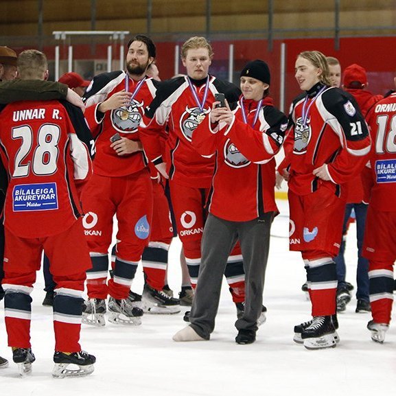 SA Víkingar Íslandsmeistarar í íshokkí 2025. Þetta er 24. Íslandsmeistaratitill Skautafélags Akureyrar í karlaflokki. Mynd: Rakel Hinriksdóttir