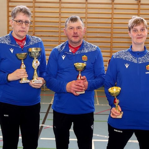 Þau urðu í öðru sæti í sveitakeppninni. Frá vinstri: Helga Helgadóttir, Sigfús Jóhannesson og Nanna Kristín Antonsdóttir. Ljósmynd: Þorgeir Baldursson