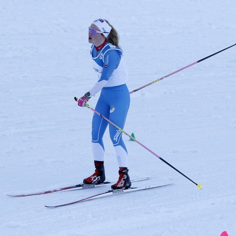 Gígja Björnsdóttir frá Akureyri kemur í mark.