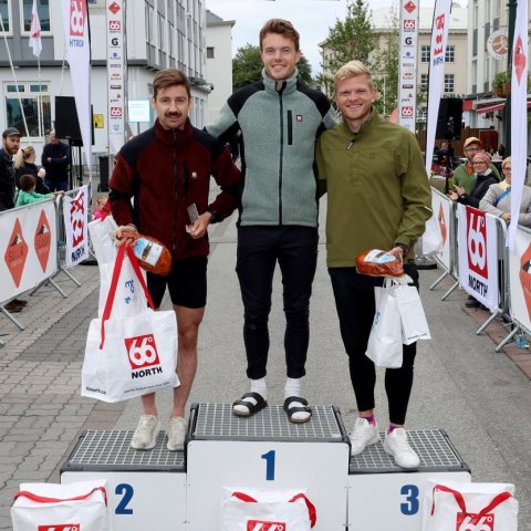 Þrír fyrstu í 43 km hlaupinu - Tröllinu, frá vinstri. Halldór Hermann Jónsson (2), Þorsteinn Roy Jóhannsson (1) og Baldvin Ólafsson (3). Ljósmynd: Skapti Hallgrímsson