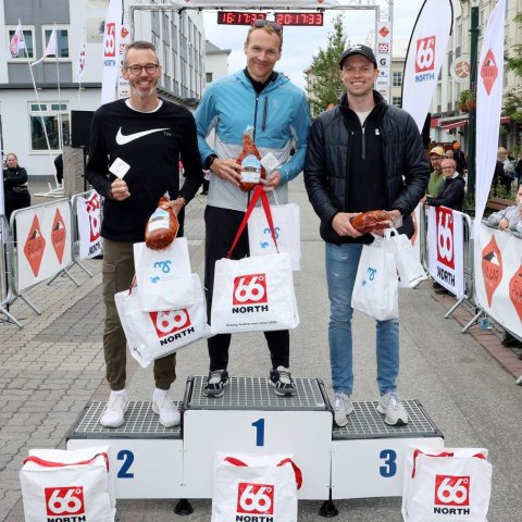 Þrír fyrstu í Fálkanum, 18 km hlaupinu, frá vinstri. Þórólfur Ingi Þórsson (2), Sigurjón Sturluson (1) og Logi Ingimarsson (3). Ljósmynd: Skapti Hallgrímsson