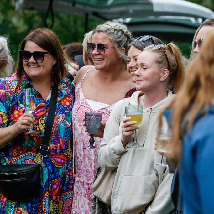 Sumarkjóla- og freyðivínshlaupið 2025. Ljósmyndari: Rakel Hinriksdóttir