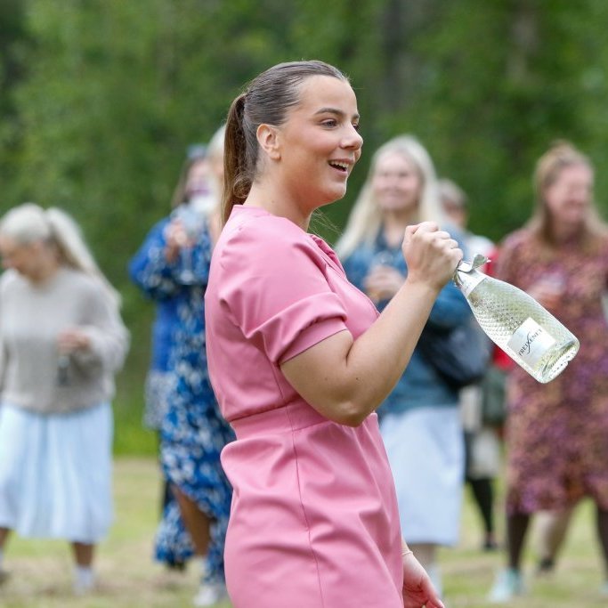 Sumarkjóla- og freyðivínshlaupið 2025. Ljósmyndari: Rakel Hinriksdóttir