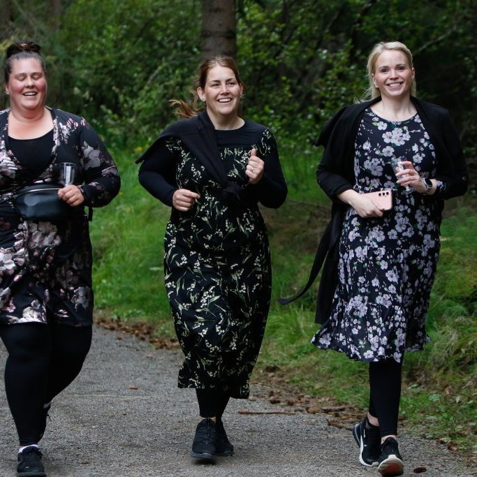 Sumarkjóla- og freyðivínshlaupið 2025. Ljósmyndari: Rakel Hinriksdóttir