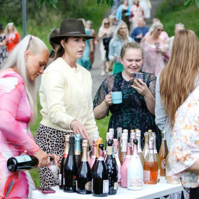 Sumarkjóla- og freyðivínshlaupið 2025. Ljósmyndari: Rakel Hinriksdóttir