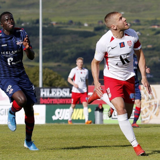 Þór - Vestri 0:1 í 4. umferð Lengjudeildarinnar, 9. júlí 2020. Sveinn Elías Jónsson og Sergine Modou Fall. Ljósmynd: Skapti Hallgrímsson