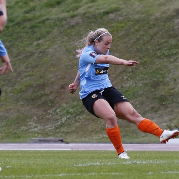 Þór/KA - KR 2:1 í 8. umferð Pepsi Max deildarinnar, 28. júlí 2020. Lára Kristín Pedersen lætur vaða að marki Þórs/KA og boltinn söng í netinu. Hún lék með Þór/KA sumarið 2019. Ljósmynd: Skapti Hallgrímsson.