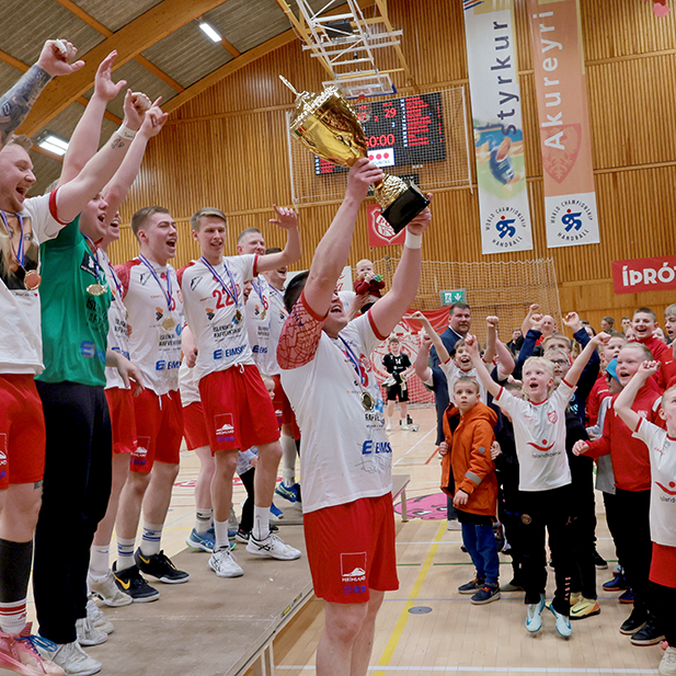 Þór - HK2 37:29 í lokaumferð Grill66 deildarinnar, næst efstu deildar Íslandsmótsins í handbolta. Þór sigrar þar með í deildinni og tryggir sér á ný sæti í efstu deild, Olísdeildinni. Mynd: Skapti Hallgrímsson