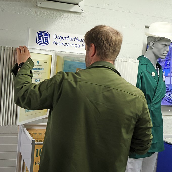 Sýningin „Fagur fiskur úr sjó“ opnuð í Iðnaðarsafninu í tilefni 80 ára afmælis Útgerðarfélags Akureyringa. Mynd: Skapti Hallgrímsson