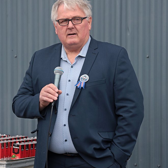 Sýningin „Fagur fiskur úr sjó“ opnuð í Iðnaðarsafninu í tilefni 80 ára afmælis Útgerðarfélags Akureyringa. Kristján Vilhelmsson, framkvæmdastjóri útgerðarsviðs Samherja, ávarpaði gesti. Mynd: Skapti Hallgrímsson