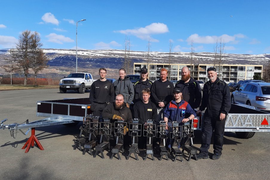 sm-a-kerrur-og-eldst-i-kerrurnar-til-s-lu-akureyri