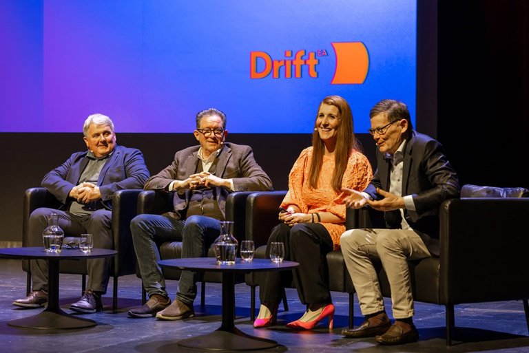 Kristján Vilhelmsson, Kristján Þór Júlíusson, Sesselja Ingibjörg Barðdal Reynisdóttir og Þorsteinn M…