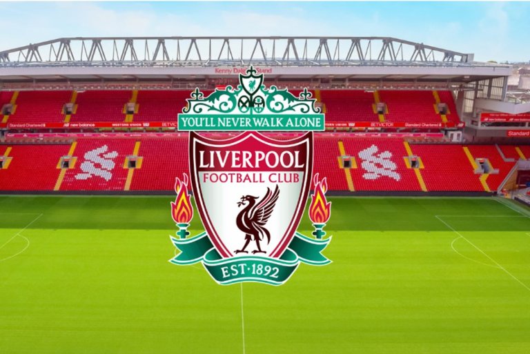 Beint frá Akureyri á leik með Liverpool