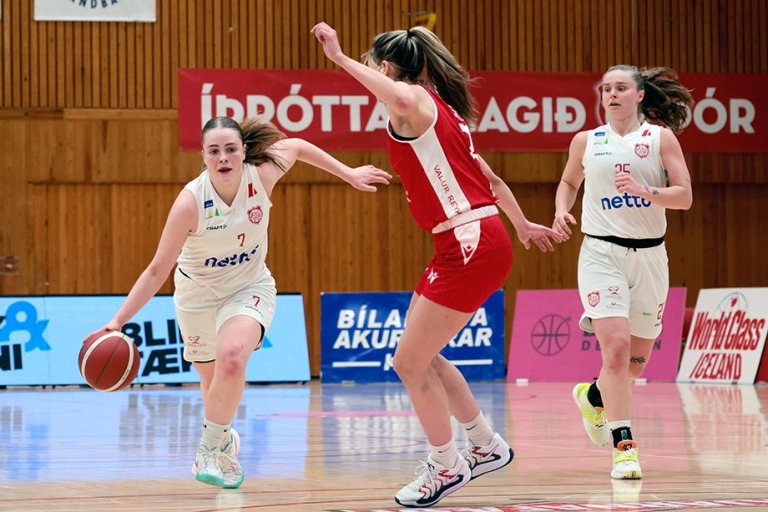 Eva Wium Elíasdóttir í fyrsta leiknum í einvíginu gegn Val. Eva skoraði 22 í leiknum í dag. Mynd: Sk…